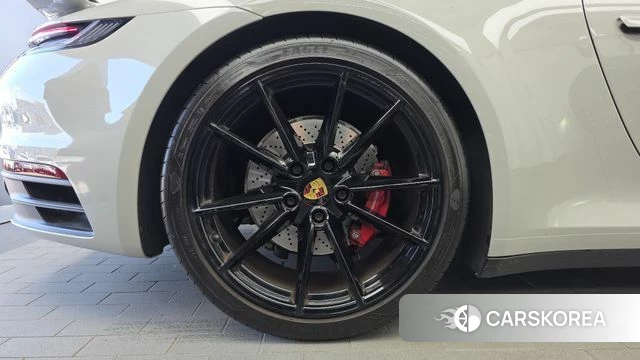Porsche 911(992) id 4899768 из Кореи 25