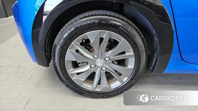 Peugeot e-208 second Generation id 4267294 из Кореи 28