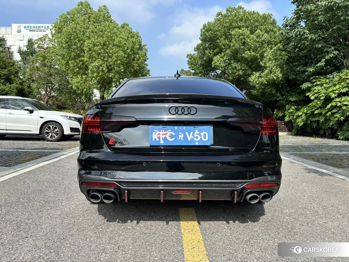 Audi S4 2021 Черный из Китая, фото 6