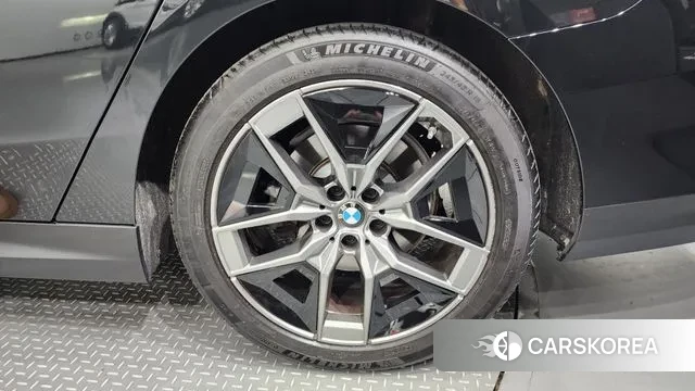 BMW 5 Series (G60) id 2905060 из Кореи 15