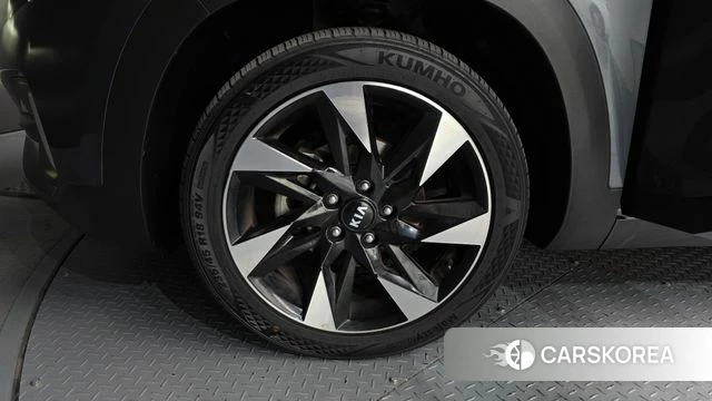 Kia Seltos id 4389397 из Кореи 15