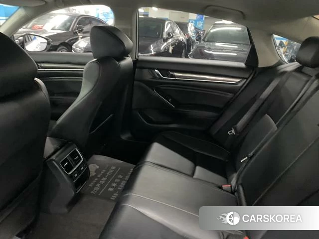 Honda Accord id 4358874 из Китая 32