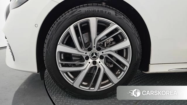 Mercedes-Benz E-Class W214 id 4230101 из Кореи 35