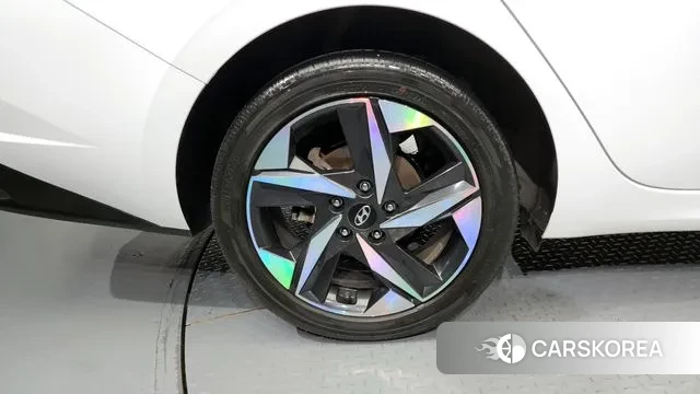 Hyundai Avante (CN7) id 3084984 из Кореи 15