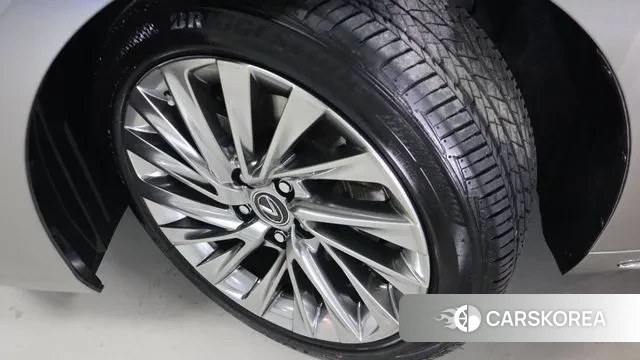 Lexus ES300h 7th generation id 3732349 из Кореи 12