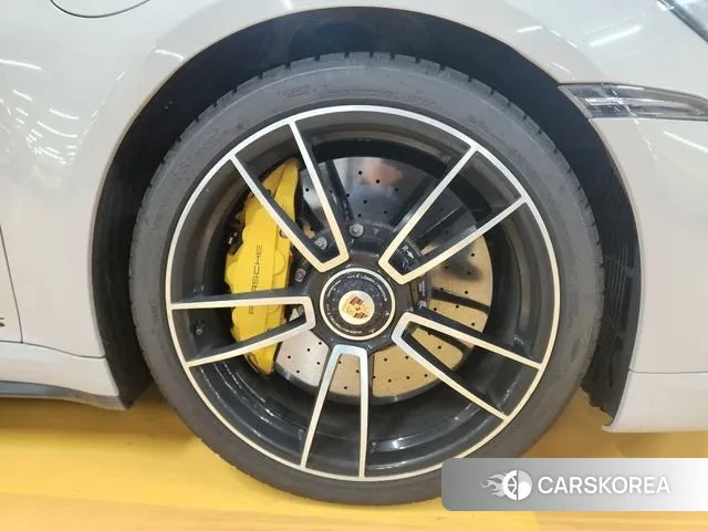 Porsche 911(992) id 3263259 из Кореи 15