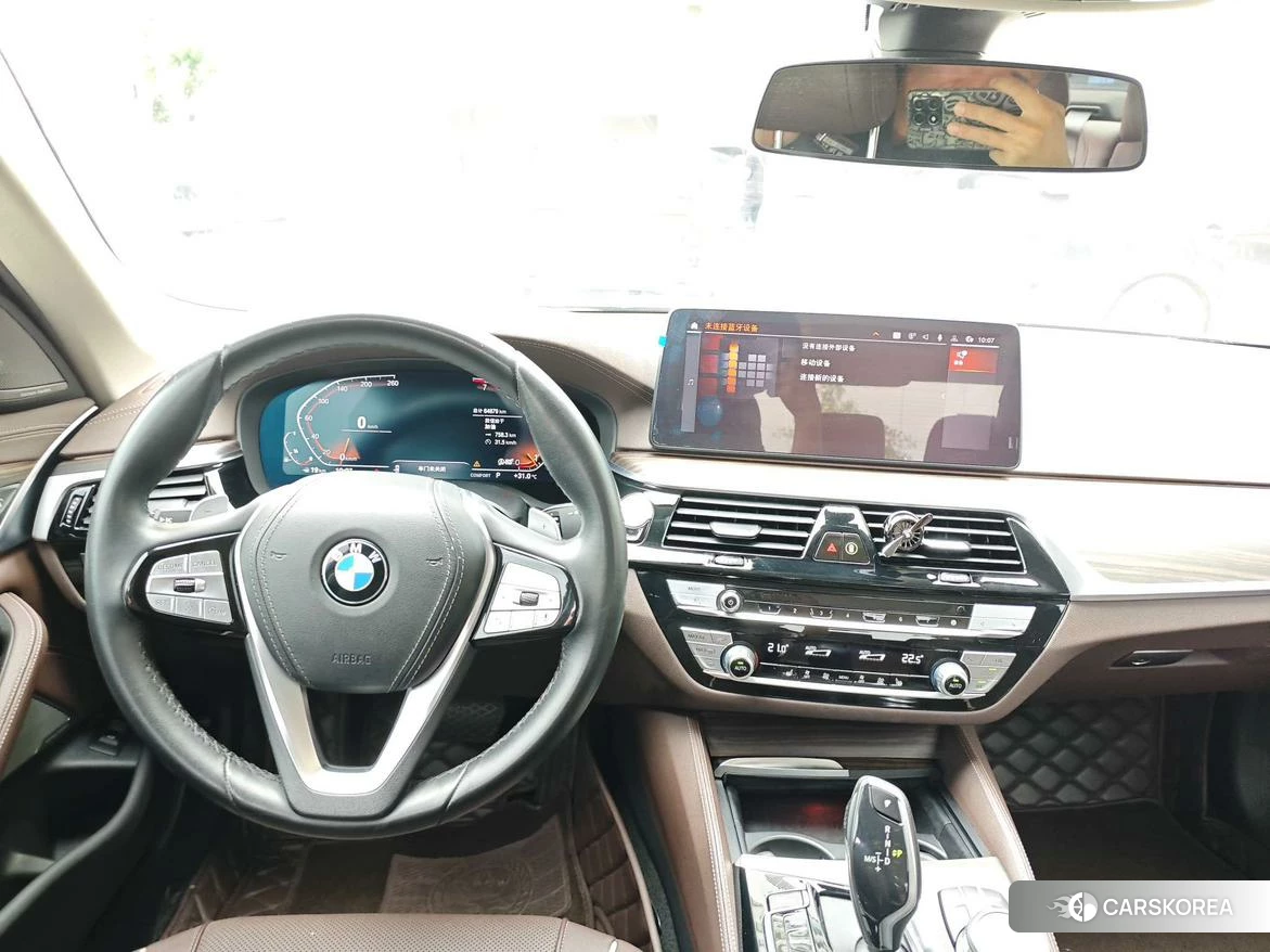 BMW 5 series 2021 Серебристо-серый из Китая, фото 6