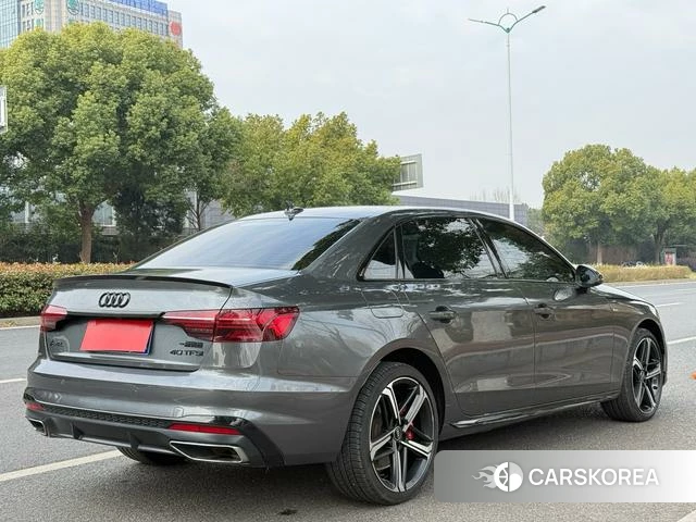 Audi A4L id 4260437 из Китая 16