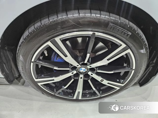 BMW 5 Series (G60) id 4669873 из Кореи 15