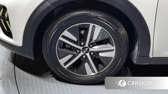 Kia The New Niro id 4285503 из Кореи 26