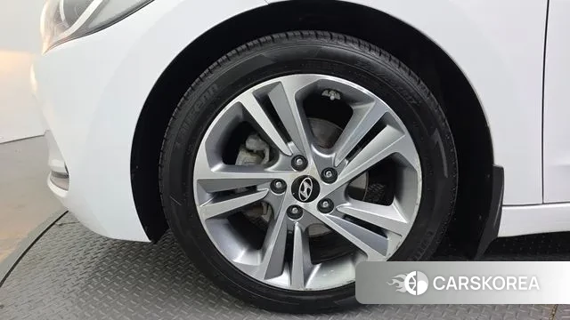 Hyundai Avante AD id 3761314 из Кореи 15