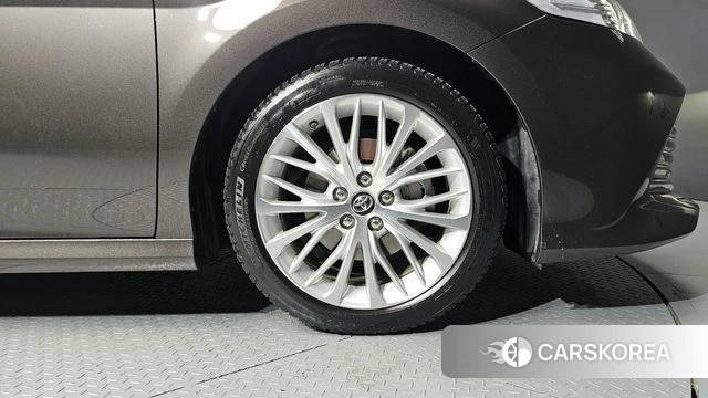 Toyota Camry (XV70) id 3796020 из Кореи 15