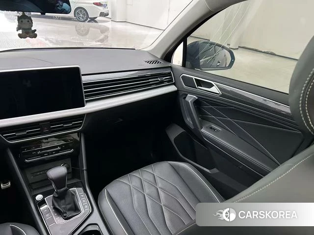 Volkswagen Tiguan L id 4307088 из Китая 30