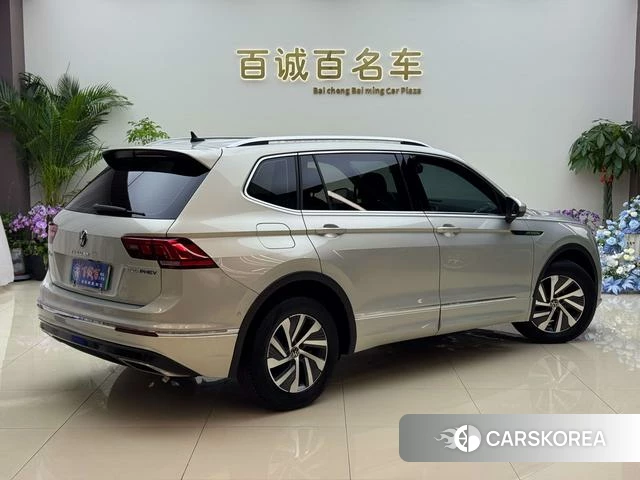 Volkswagen Tiguan L PHEV id 4209979 из Китая 12
