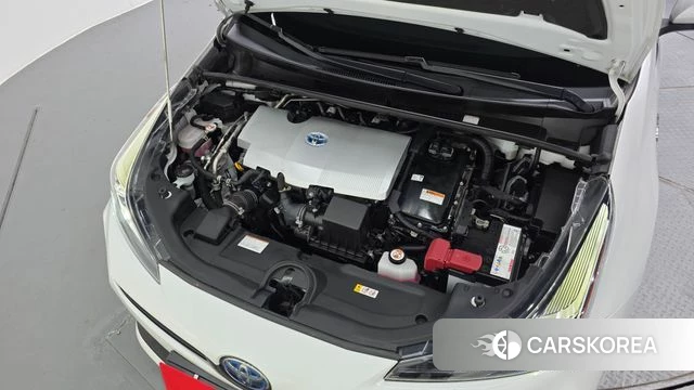 Toyota Prius 4th Generation id 4636610 из Кореи 29