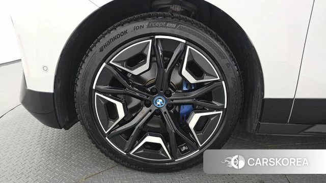 BMW iX id 4763396 из Кореи 15