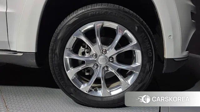 Jeep Grand Cherokee id 3319093 из Кореи 15