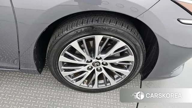 Lexus ES300h 7th generation id 3045402 из Кореи 15