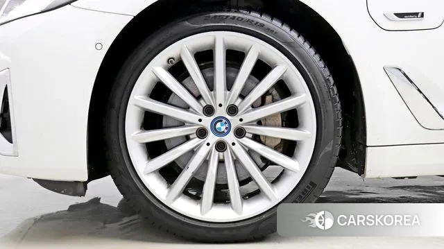 BMW 5 Series (G30) id 3058249 из Кореи 15