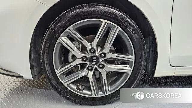 Kia Come New K3 id 3612768 из Кореи 15