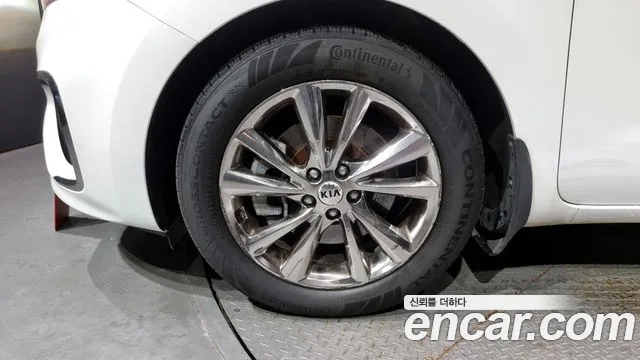 Kia The New Carnival id 2951786 из Кореи 15