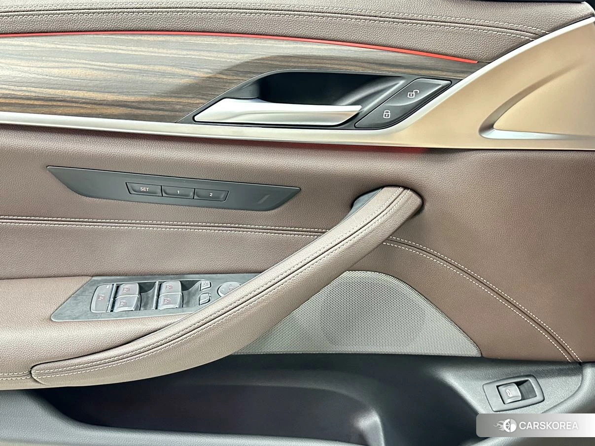 BMW 5 series id 4485282 из Китая 18