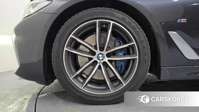 BMW 5 Series (G30) id 4231848 из Кореи 29