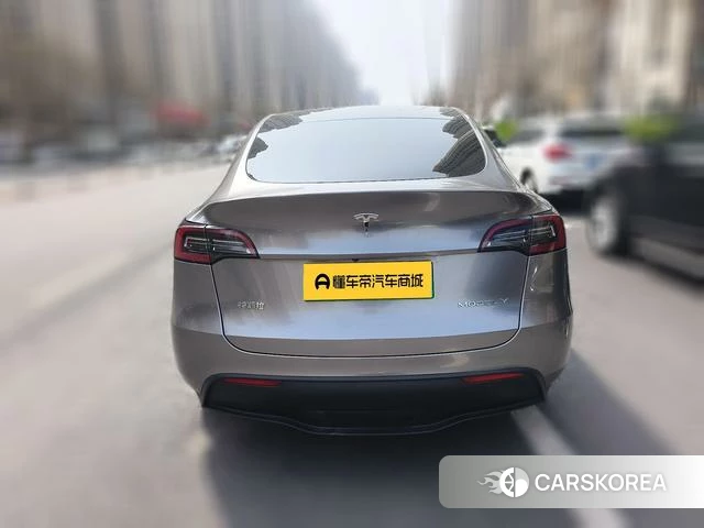 Tesla Model Y 2023 Темно-серый из Китая, фото 5