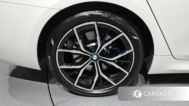 BMW 5 Series (G30) id 4201517 из Кореи 15