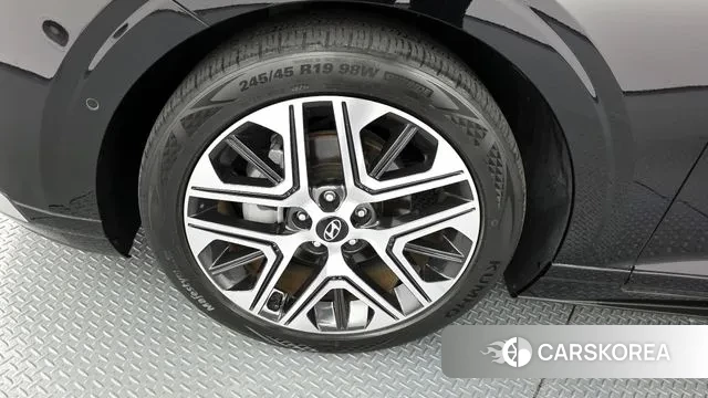 Hyundai Grandeur Hybrid (GN7) id 3279630 из Кореи 15