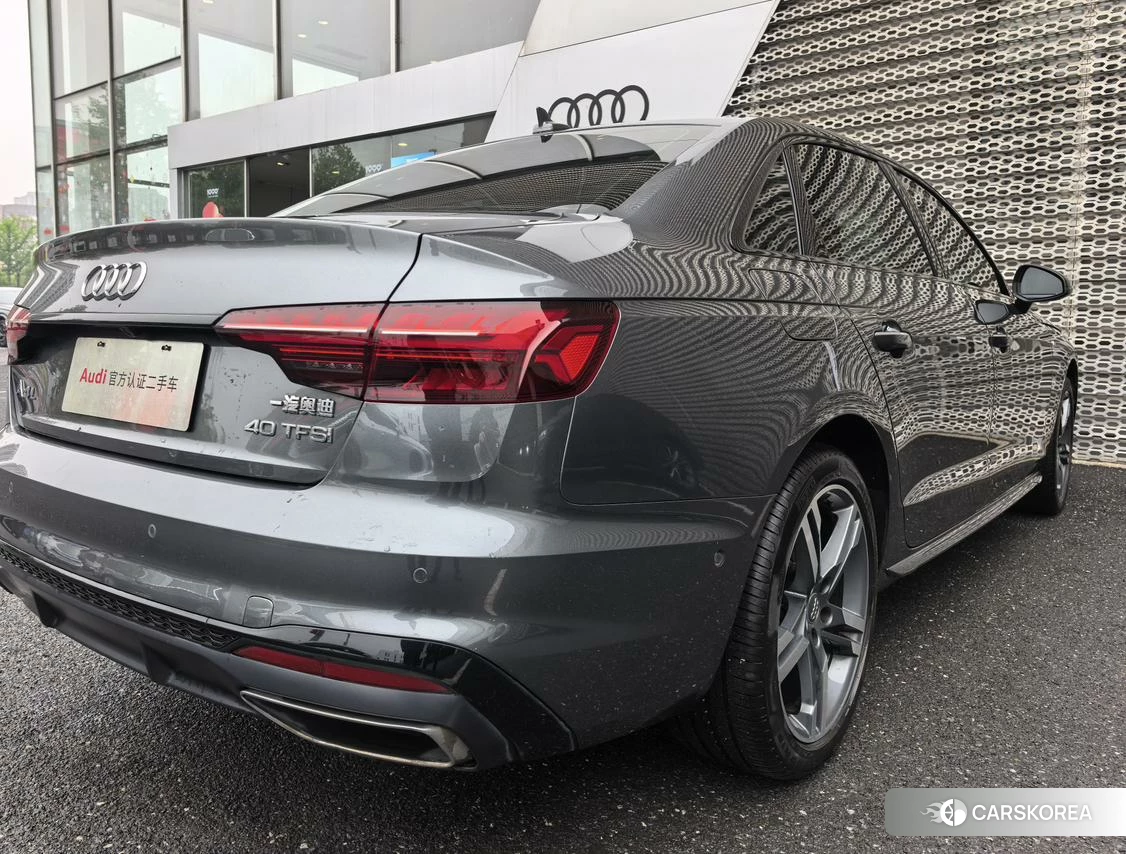 Audi A4L id 4452708 из Китая 14