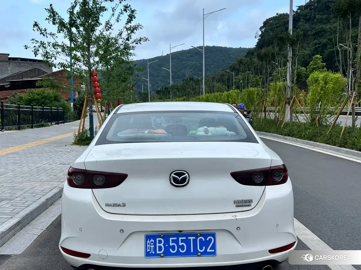 Mazda 3 2022 Белый из Китая, фото 5