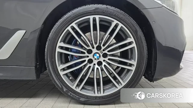 BMW 5 Series (G30) id 3407858 из Кореи 15