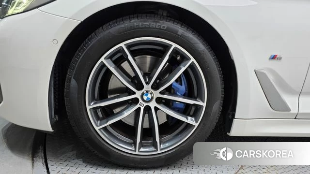 BMW 5 Series (G30) id 4580078 из Кореи 31