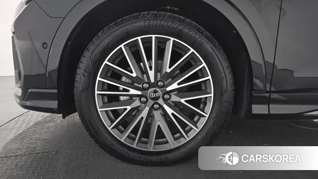 Audi Q3 (F3) id 3629489 из Кореи 16