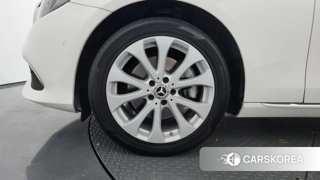 Mercedes-Benz E-Class W213 id 4651824 из Кореи 15