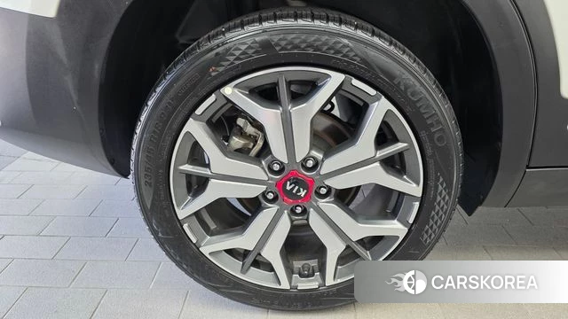 Kia Seltos id 4646709 из Кореи 28