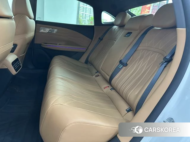 Geely Galaxy Galaxy Sparkle 8 PHEV id 3939327 из Китая 20