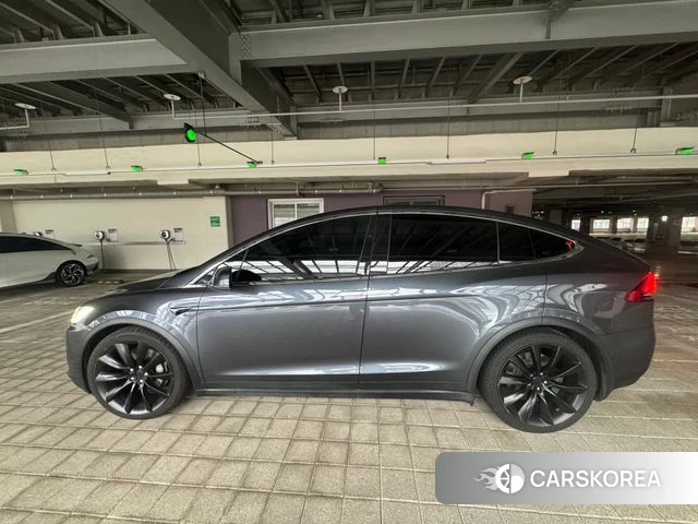 Tesla Model X 2018 Черный из Кореи, фото 5