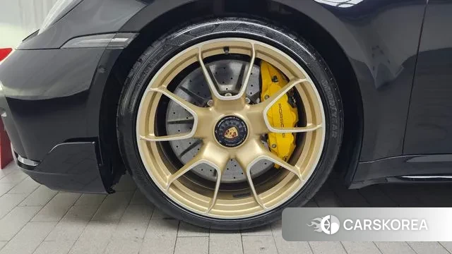 Porsche 911(992) id 3016470 из Кореи 15