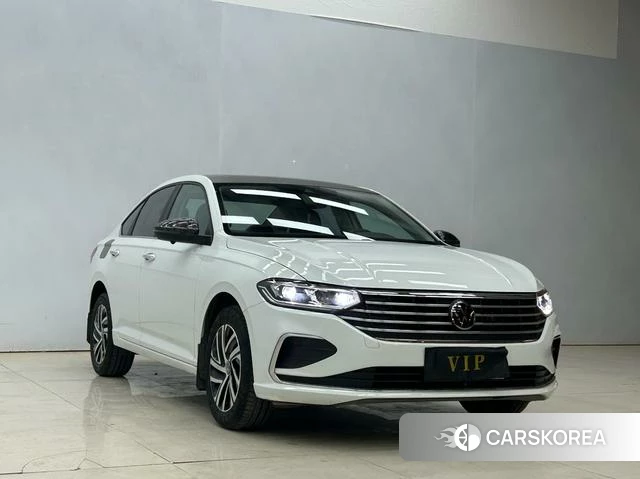 Volkswagen Lavida 2023 Белый из Китая, фото 5