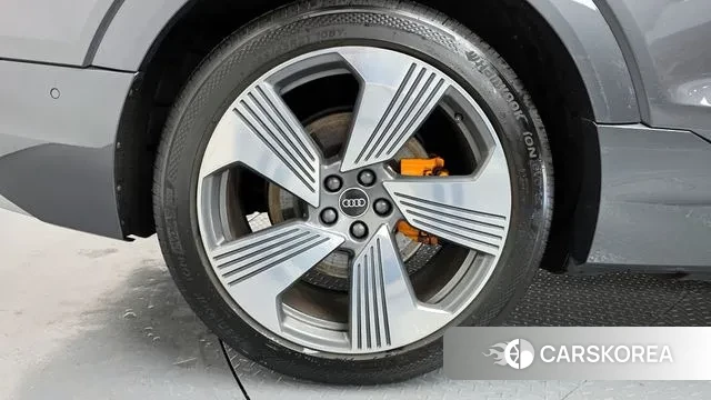 Audi e-Tron id 3550847 из Кореи 15