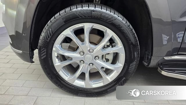 Jeep Grand Cherokee id 4624821 из Кореи 27
