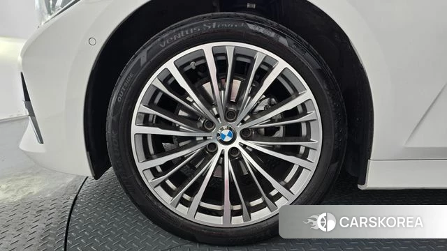 BMW 3 Series (G20) id 4202508 из Кореи 29