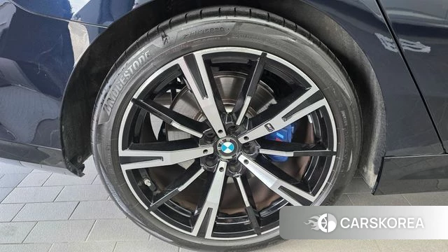 BMW 5 Series (G60) id 4681584 из Кореи 28