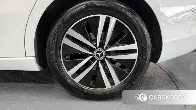 Mercedes-Benz A-Class W177 id 3479280 из Кореи 15