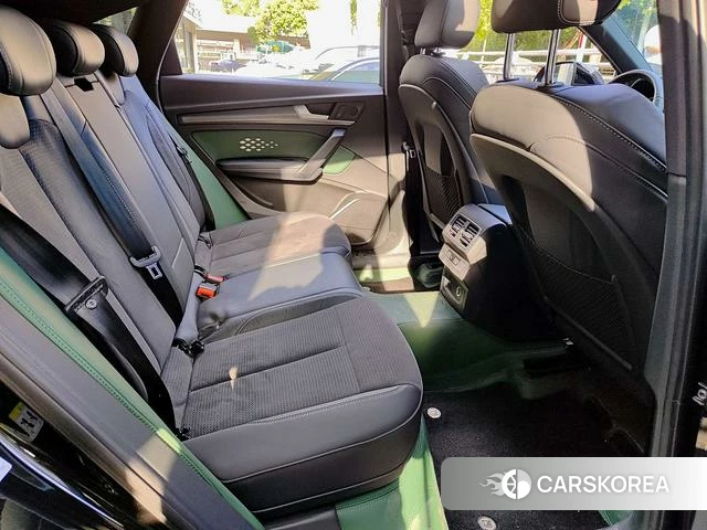 Audi Q5L Sportback 2023 Черный из Китая, фото 5