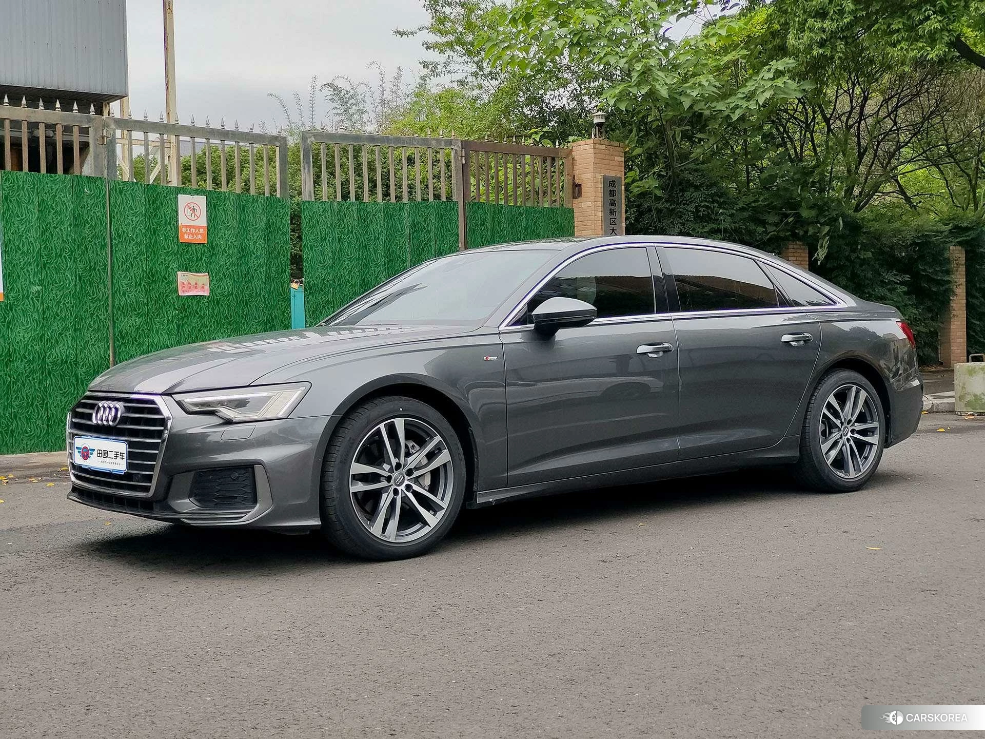 Audi A6L 2020 Темно-серый из Китая, фото 6