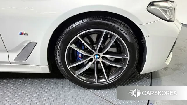 BMW 5 Series (G30) id 3533848 из Кореи 15