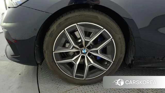 BMW 5 Series (G60) id 3963362 из Кореи 15